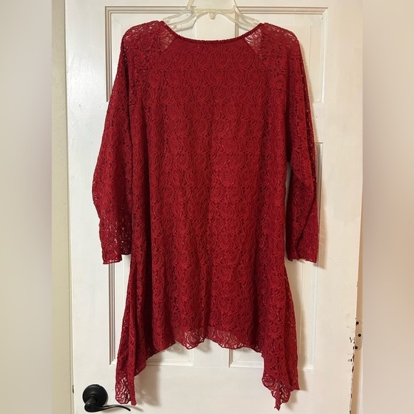 Indigo Soul Red Lace Paisley 3/4 Length Sleeve Lined Blouse 2X shark bite hem - Picture 6 of 8